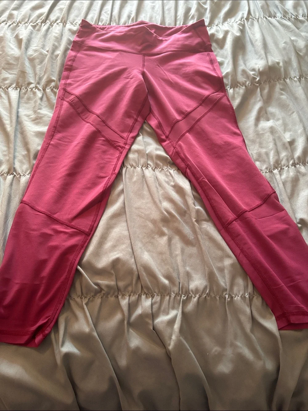 Gently used, OLD NAVY ACTIVE Leggings 🩷